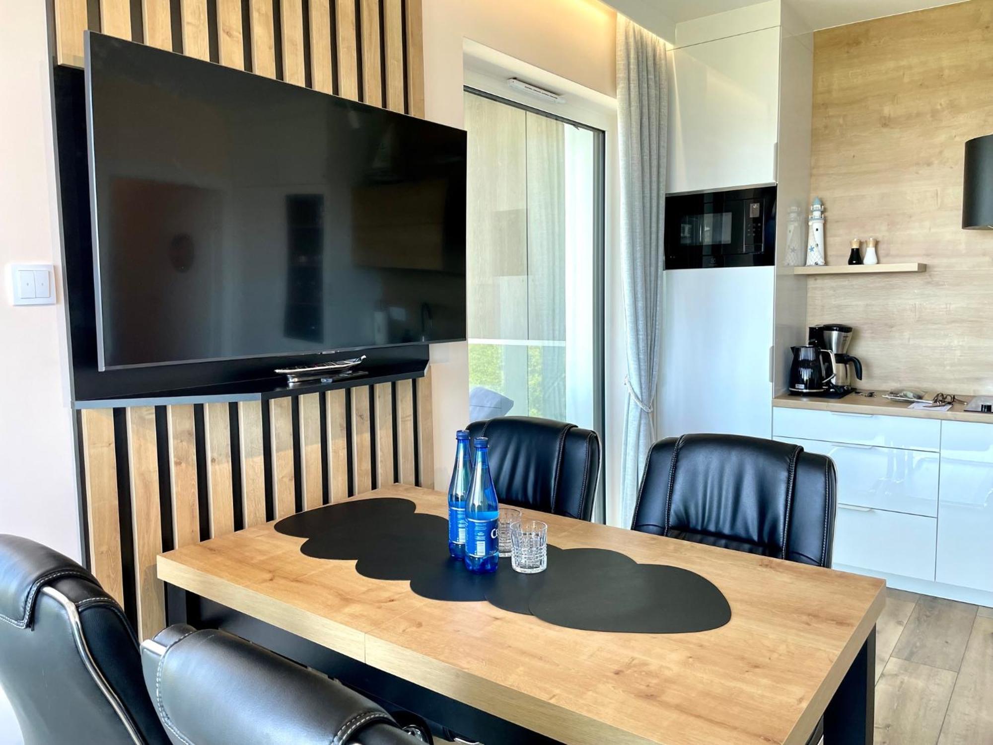 Perlowa Przystan - Apartamenty Komfort Widok Na Morze, Parking シャノジェンティ エクステリア 写真